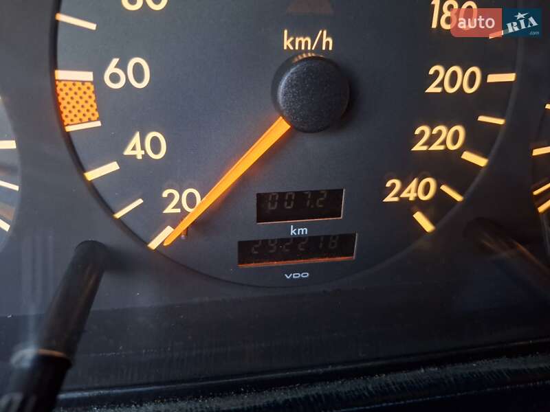 Седан Mercedes-Benz C-Class 1994 в Чернівцях фото 38 Седан Mercedes-Benz C-Class 1994 в Чернівцях