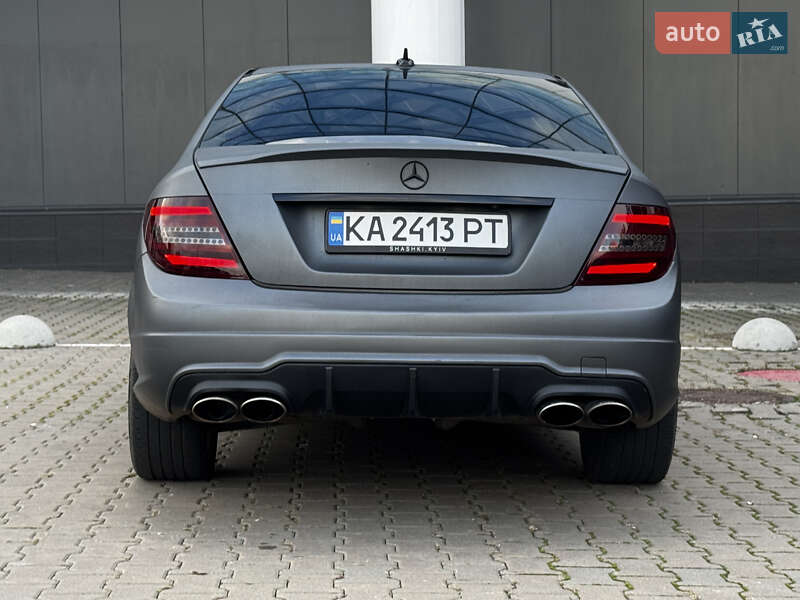 Седан Mercedes-Benz C-Class 2011 в Киеве