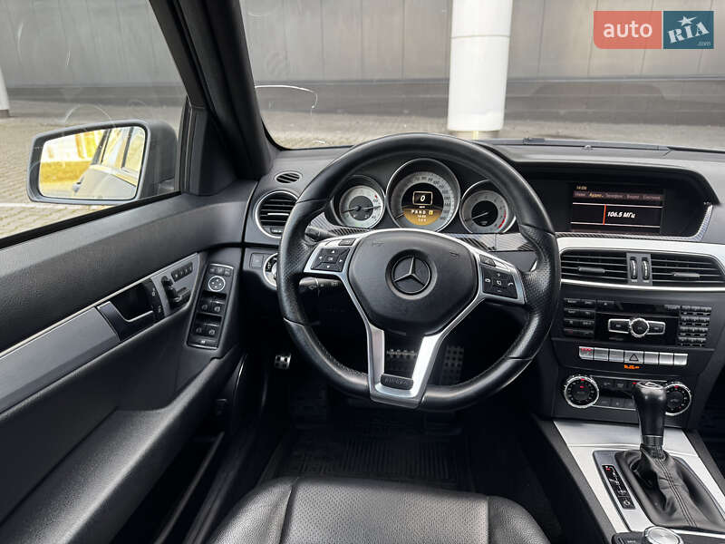 Седан Mercedes-Benz C-Class 2011 в Киеве