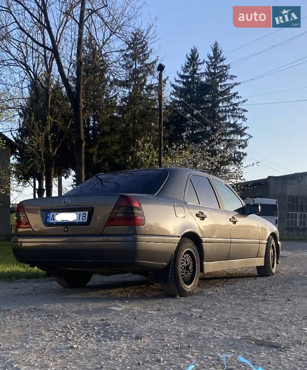 Mercedes-Benz C-Class 1995 Mercedes-Benz C-Class 1995
