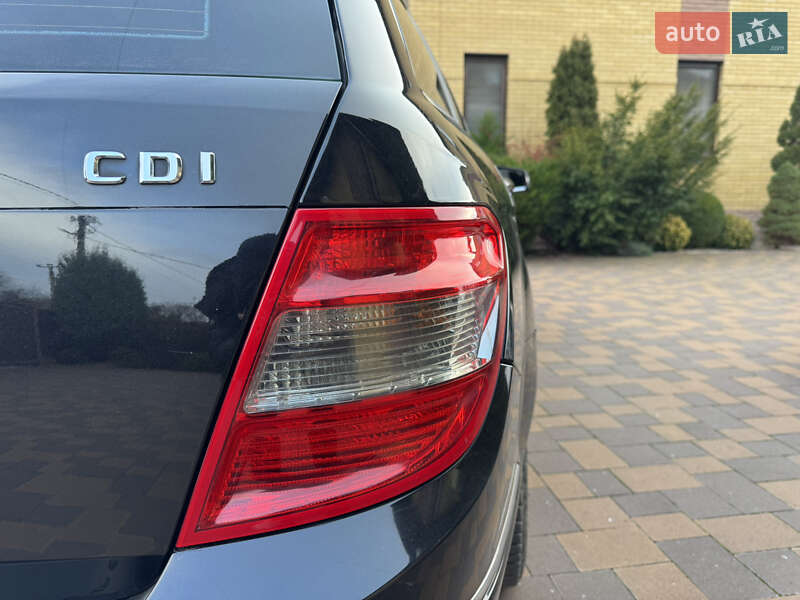 Универсал Mercedes-Benz C-Class 2010 в Барышевке