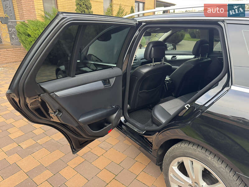 Универсал Mercedes-Benz C-Class 2010 в Барышевке