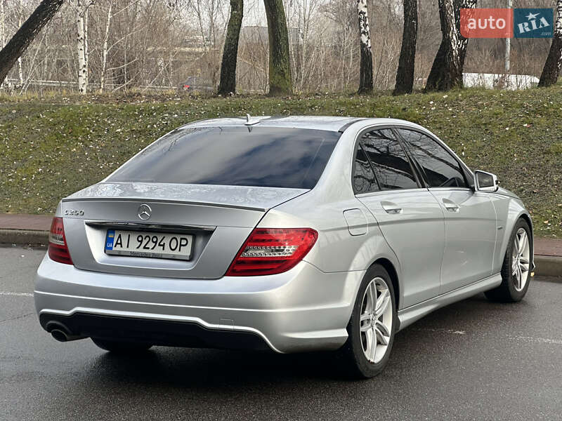 Седан Mercedes-Benz C-Class 2011 в Киеве