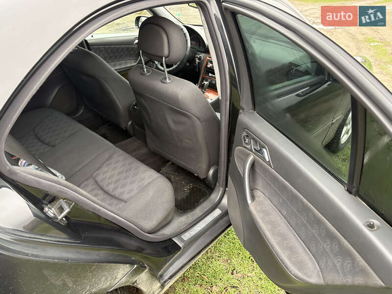 Седан Mercedes-Benz C-Class 2002 в Белгороде-Днестровском