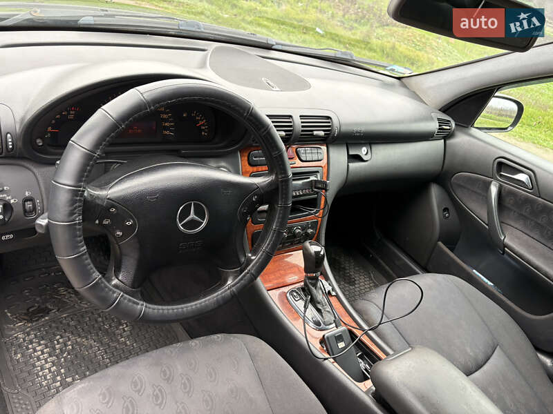Седан Mercedes-Benz C-Class 2002 в Белгороде-Днестровском