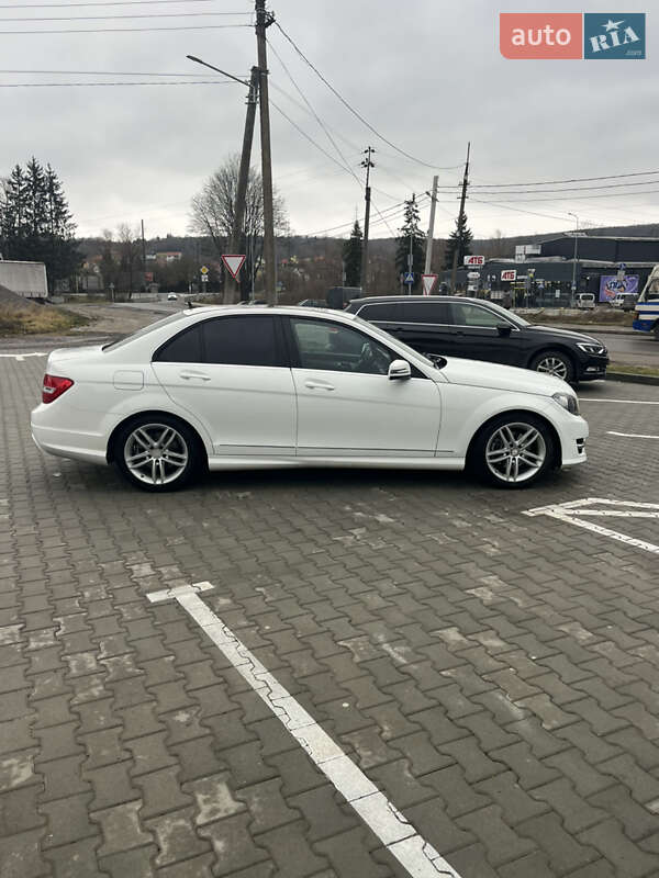 Седан Mercedes-Benz C-Class 2013 в Львове