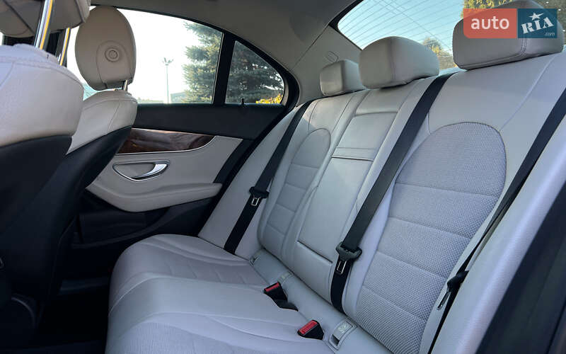 Седан Mercedes-Benz C-Class 2015 в Львове