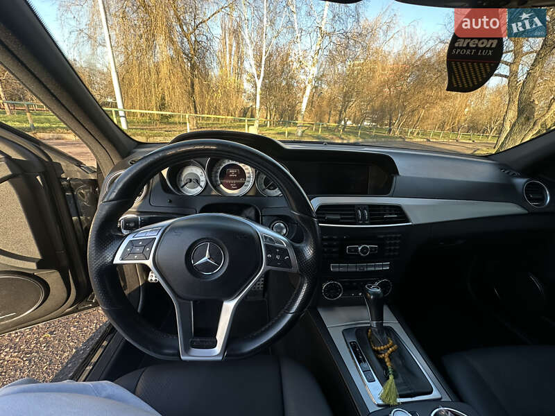Седан Mercedes-Benz C-Class 2012 в Ровно