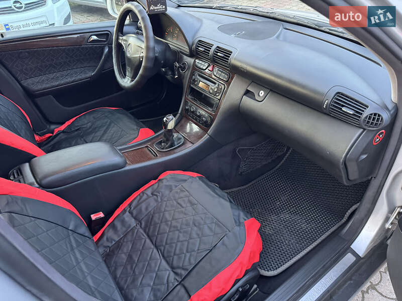 Универсал Mercedes-Benz C-Class 2001 в Тячеве фото 11 Универсал Mercedes-Benz C-Class 2001 в Тячеве