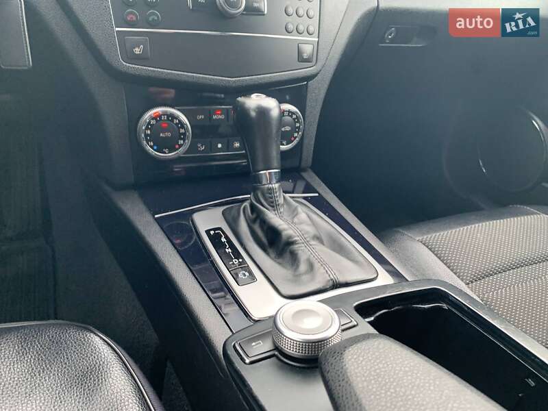 Седан Mercedes-Benz C-Class 2007 в Коломые