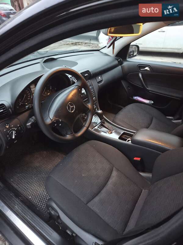 Универсал Mercedes-Benz C-Class 2005 в Запорожье