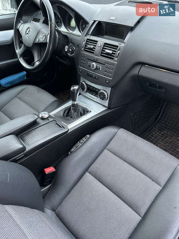 Седан Mercedes-Benz C-Class 2010 в Черкассах фото 15 Седан Mercedes-Benz C-Class 2010 в Черкассах