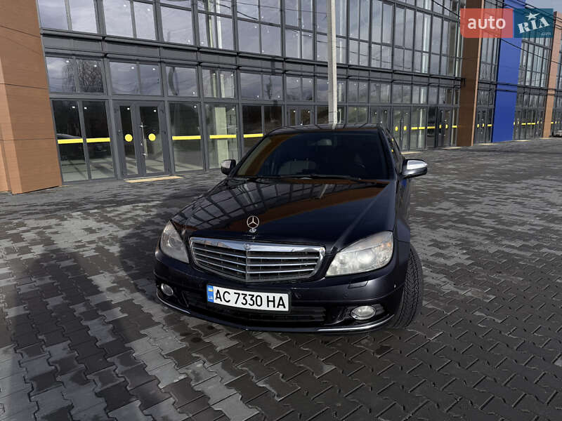 Седан Mercedes-Benz C-Class 2008 в Луцке