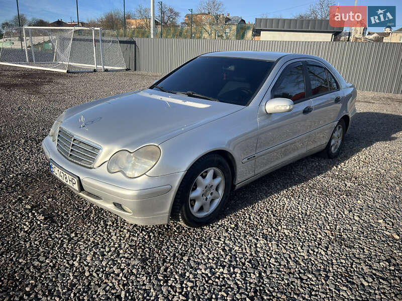 Седан Mercedes-Benz C-Class 2002 в Львове