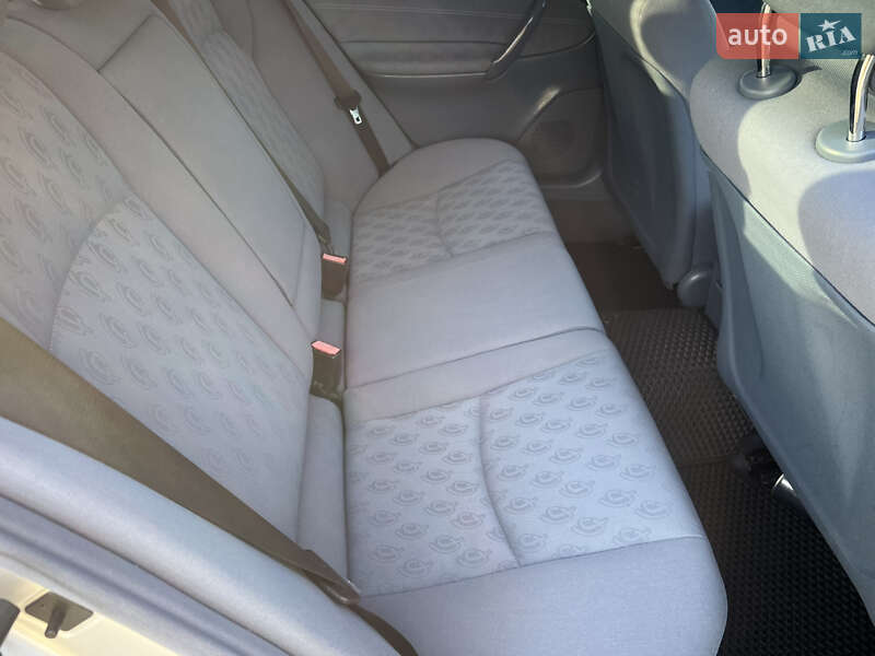 Седан Mercedes-Benz C-Class 2002 в Львове