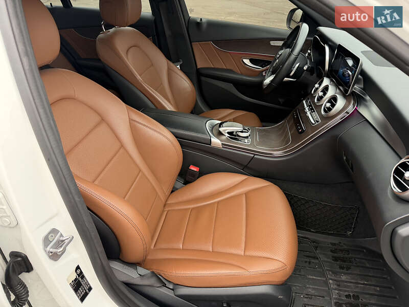 Седан Mercedes-Benz C-Class 2018 в Киеве фото 34 Седан Mercedes-Benz C-Class 2018 в Киеве