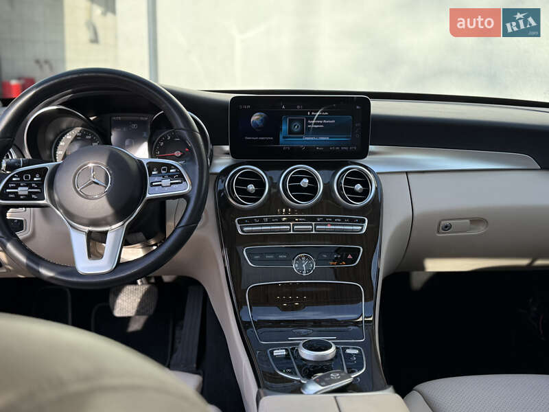 Седан Mercedes-Benz C-Class 2019 в Ужгороде