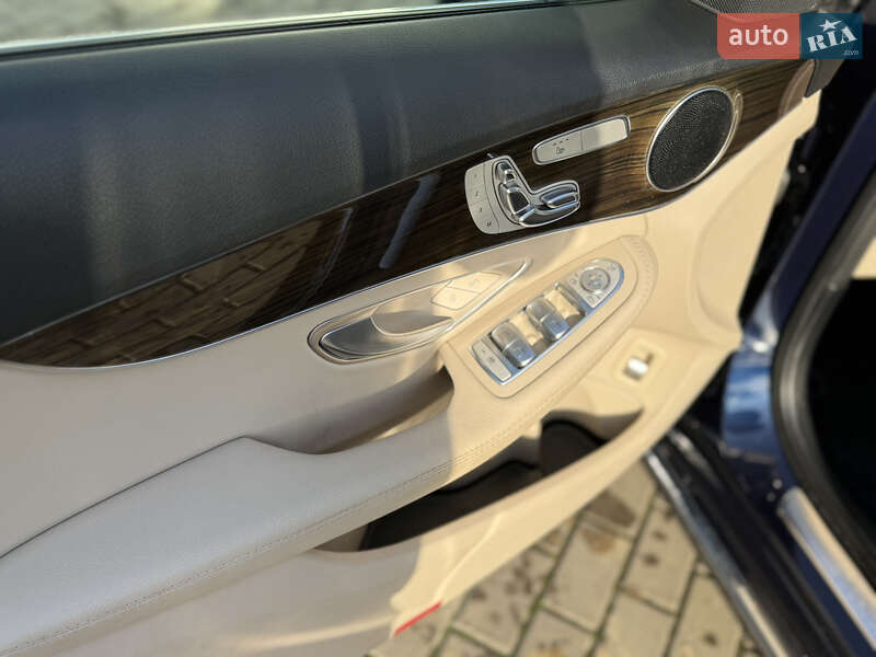 Седан Mercedes-Benz C-Class 2019 в Ужгороде