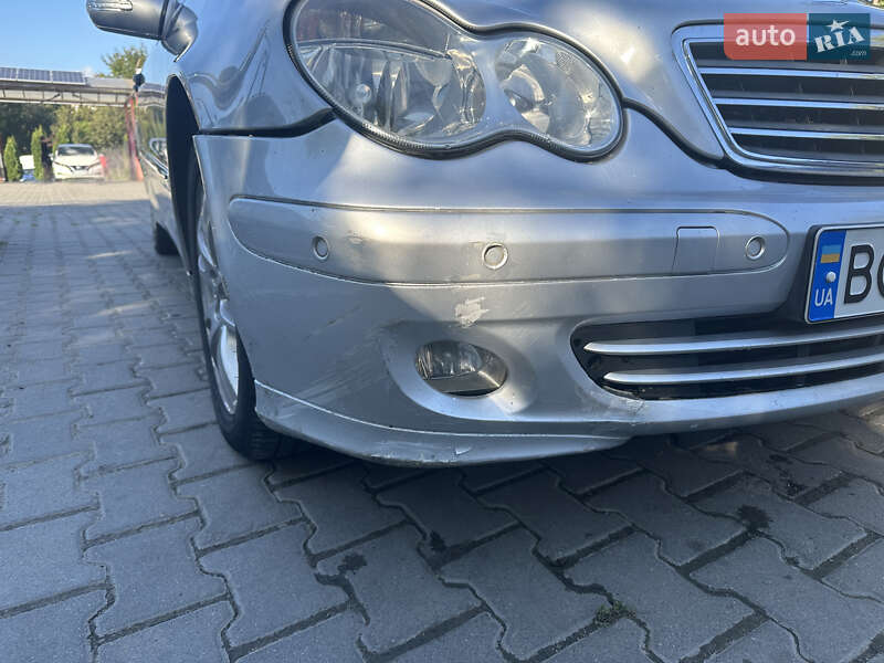 Mercedes-Benz C-Class 2004