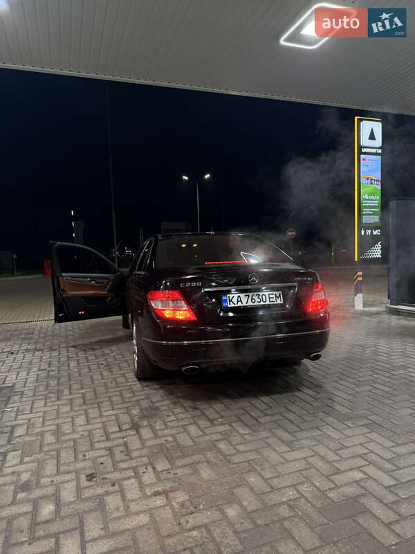 Седан Mercedes-Benz C-Class 2007 в Киеве