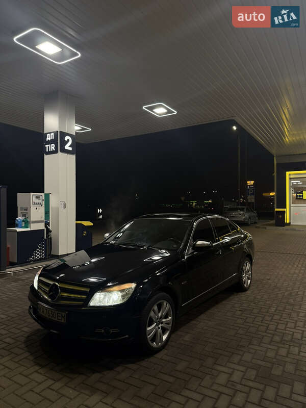 Седан Mercedes-Benz C-Class 2007 в Киеве
