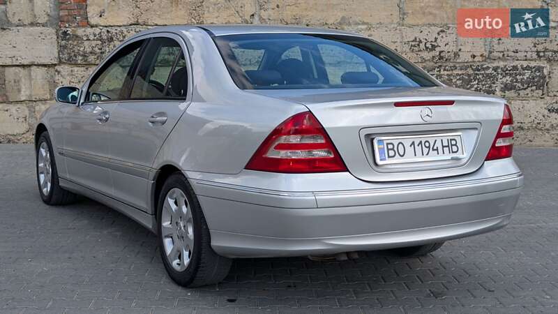 Седан Mercedes-Benz C-Class 2004 в Тернополе