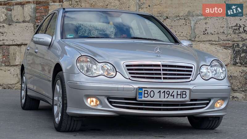 Седан Mercedes-Benz C-Class 2004 в Тернополе