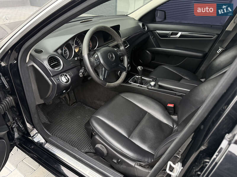Универсал Mercedes-Benz C-Class 2012 в Хмельницком