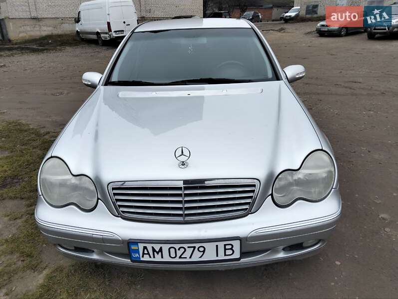 Седан Mercedes-Benz C-Class 2001 в Бердичеві