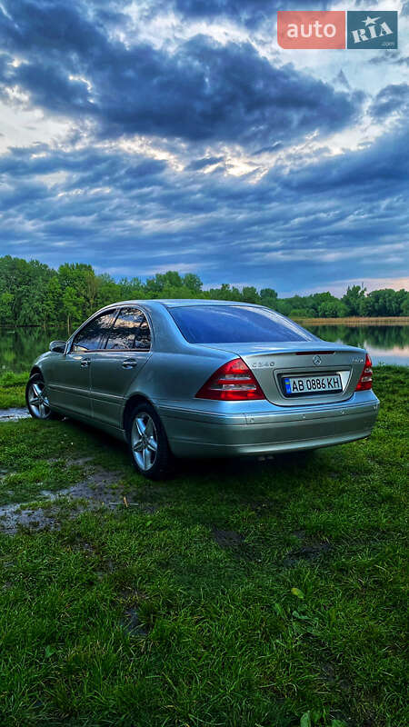 Mercedes-Benz C-Class 2003