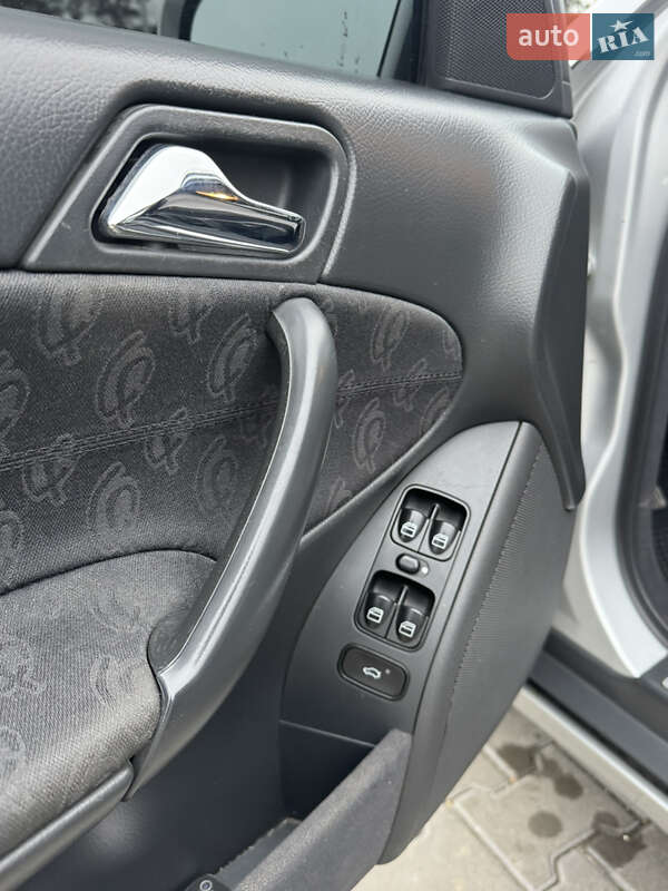 Седан Mercedes-Benz C-Class 2001 в Виннице