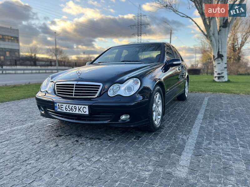 Mercedes-Benz C-Class 2006