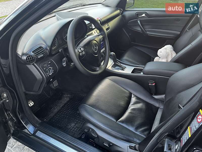 Седан Mercedes-Benz C-Class 2006 в Дніпрі