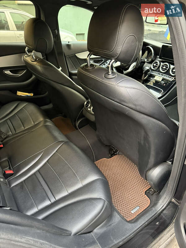 Седан Mercedes-Benz C-Class 2016 в Львові