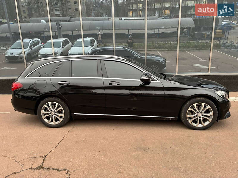 Універсал Mercedes-Benz C-Class 2016 в Києві