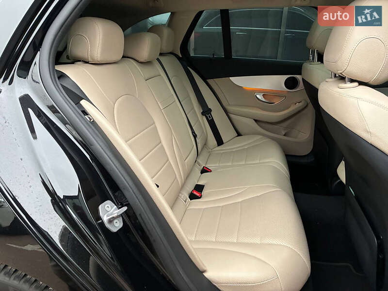 Універсал Mercedes-Benz C-Class 2016 в Києві