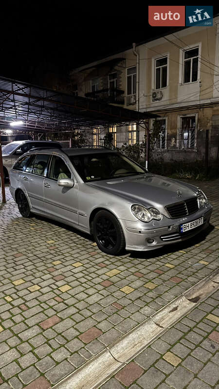 Універсал Mercedes-Benz C-Class 2004 в Одесі