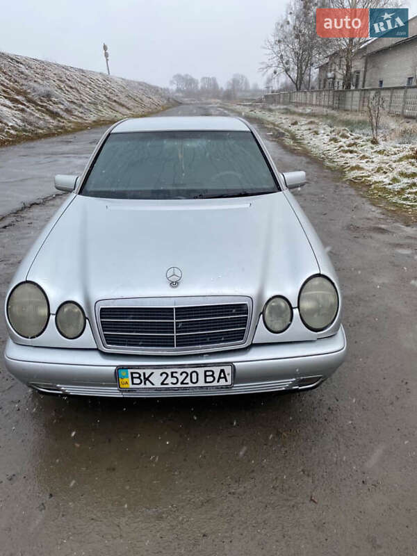 Седан Mercedes-Benz C-Class 1999 в Рокитном