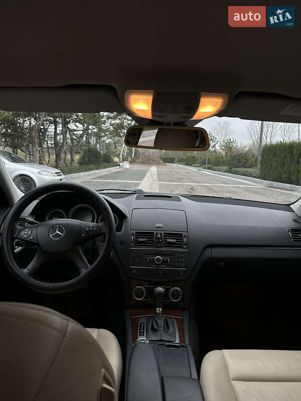 Седан Mercedes-Benz C-Class 2008 в Дніпрі