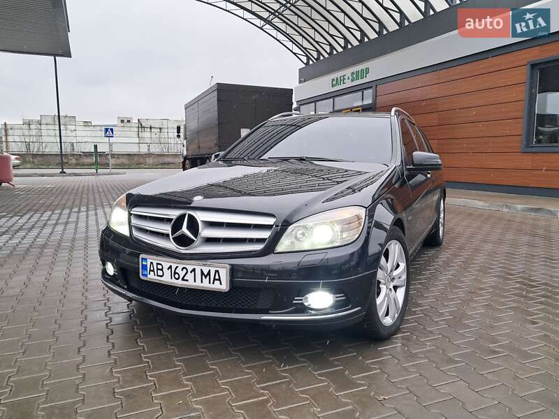 Універсал Mercedes-Benz C-Class 2010 в Могилів-Подільському