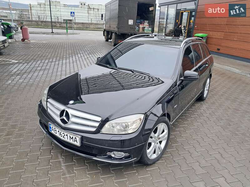 Універсал Mercedes-Benz C-Class 2010 в Могилів-Подільському