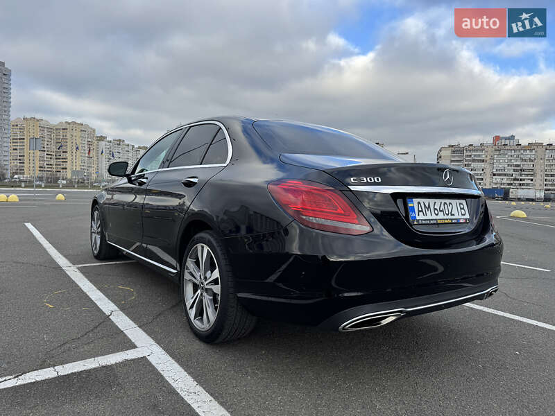 Седан Mercedes-Benz C-Class 2019 в Києві