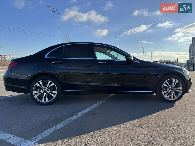 Седан Mercedes-Benz C-Class 2019 в Києві