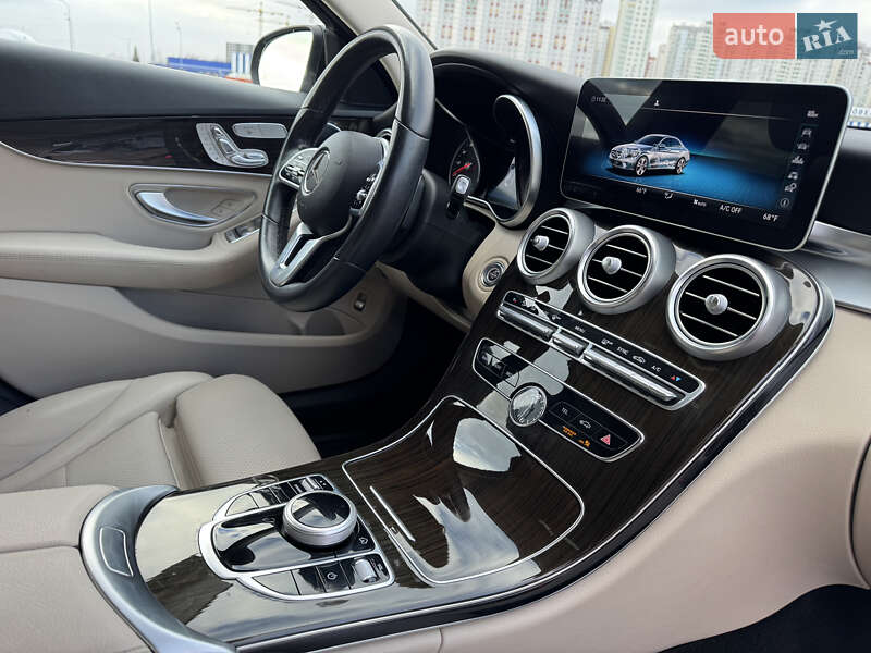 Седан Mercedes-Benz C-Class 2019 в Києві