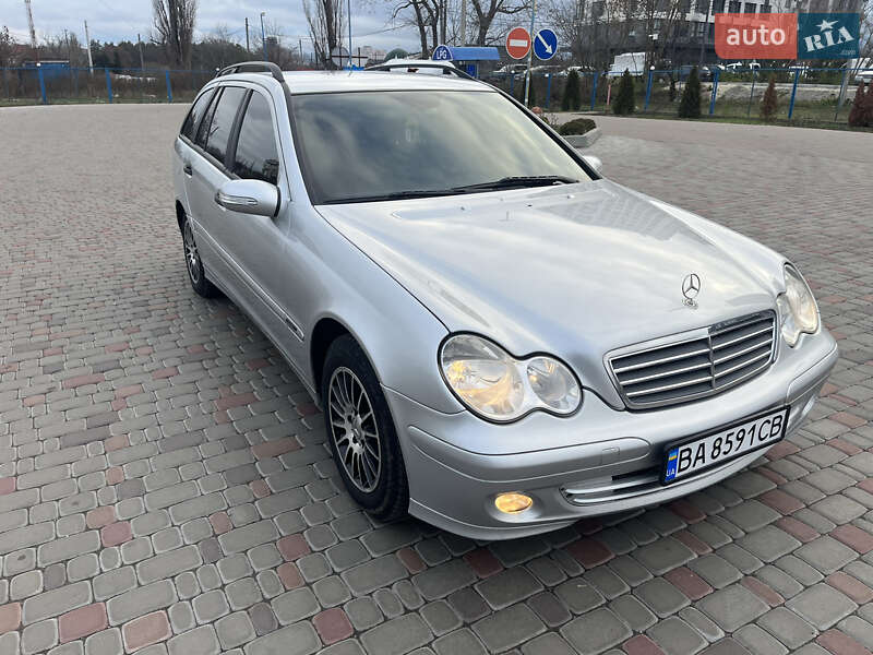 Універсал Mercedes-Benz C-Class 2005 в Кропивницькому