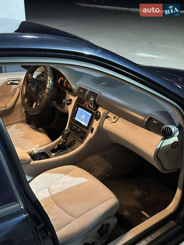 Седан Mercedes-Benz C-Class 2000 в Дніпрі
