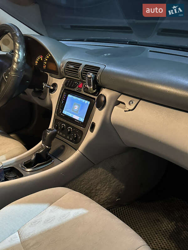 Седан Mercedes-Benz C-Class 2000 в Дніпрі