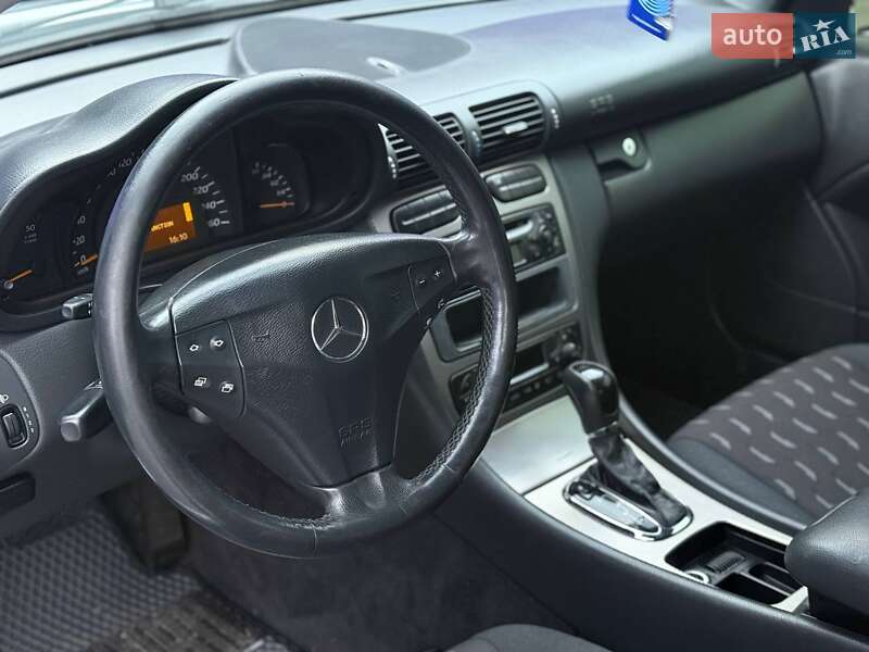 Купе Mercedes-Benz C-Class 2002 в Запоріжжі