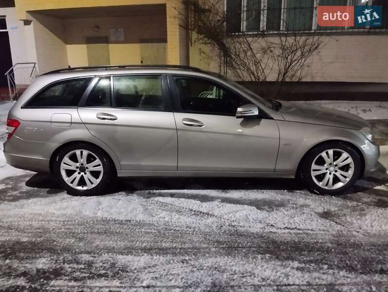 Універсал Mercedes-Benz C-Class 2009 в Вінниці