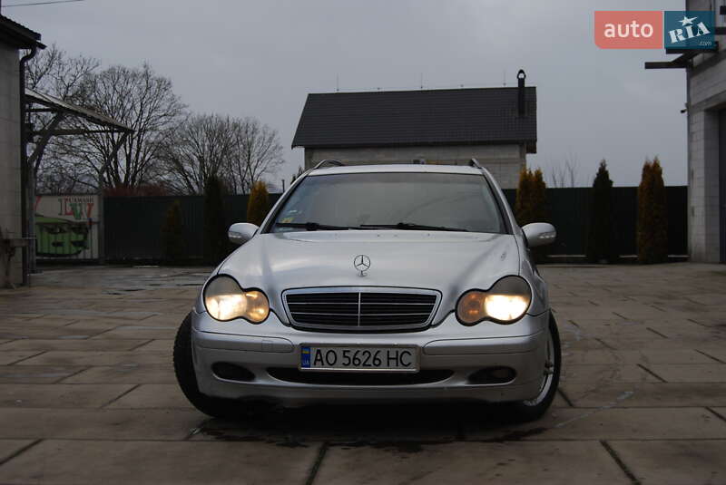 Універсал Mercedes-Benz C-Class 2003 в Хусті